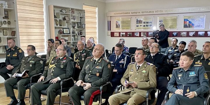 Hərbi attaşelər Ermənistan silahlı qüvvələrinin təxribatı barədə məlumatlandırılıb