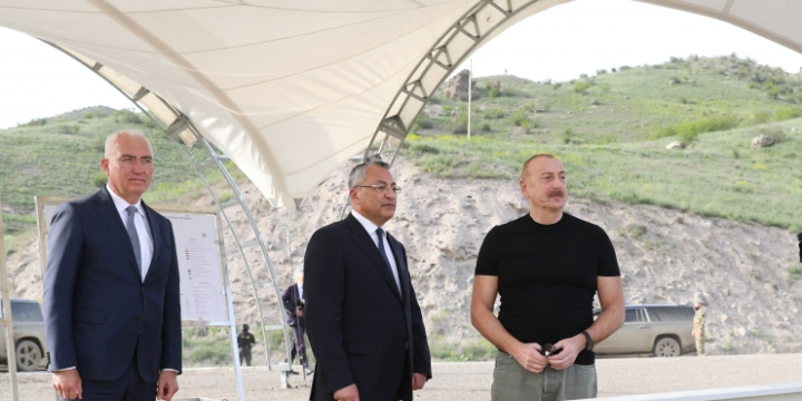 President Ilham Aliyev examined progress of construction in village of Zabukh of Lachin district 