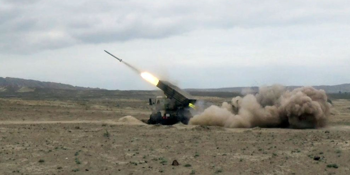 Raket və Artilleriya Qoşunlarında döyüş atışları keçirilib