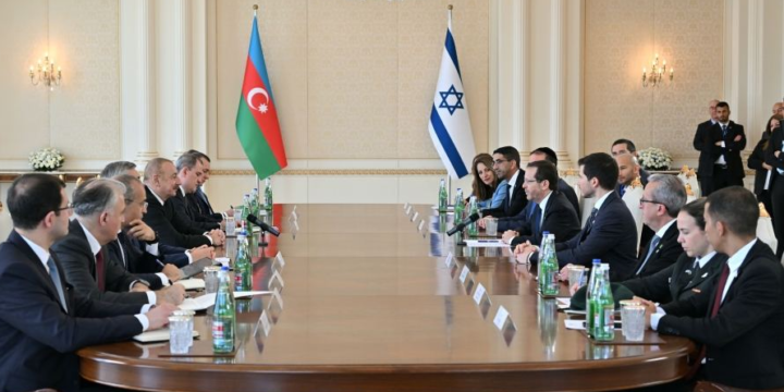 Expanded meeting of Presidents of Azerbaijan and Israel started