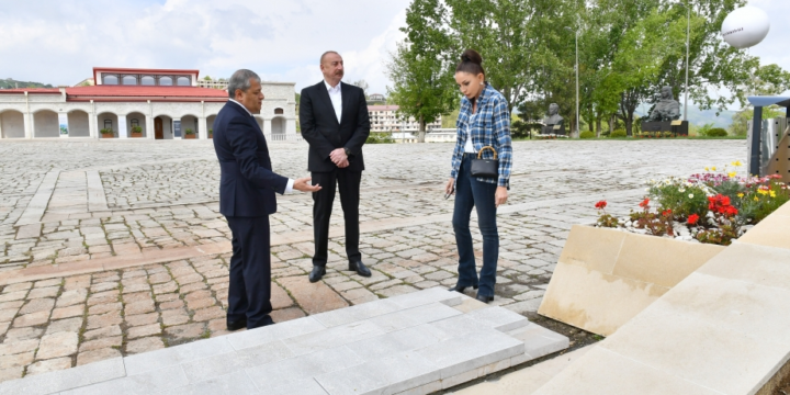 President Ilham Aliyev and First Lady Mehriban Aliyeva examined works to be carried out in front of administrative building of Special Representative Office in Shusha 