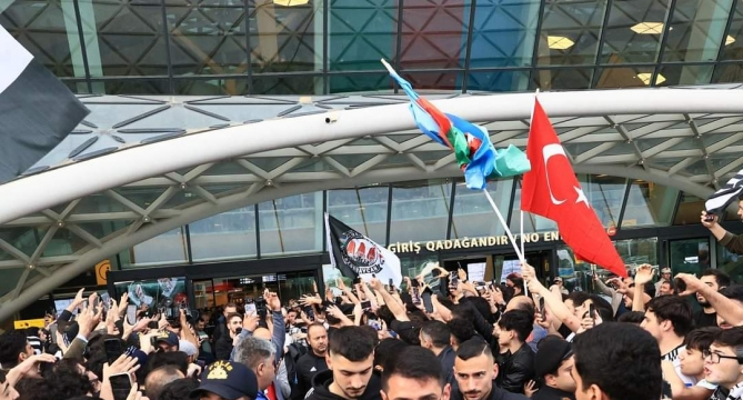 Türkiyənin “Beşiktaş” klubu Bakıya gəlib