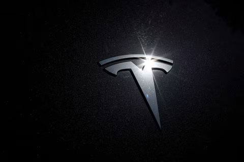 “Tesla” bir milyondan çox avtomobili geri çağırır