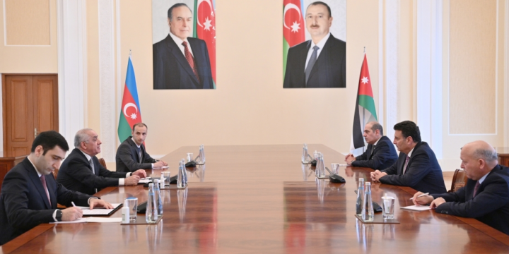 Azerbaijani PM meets with Speaker of Jordanian House of Representatives