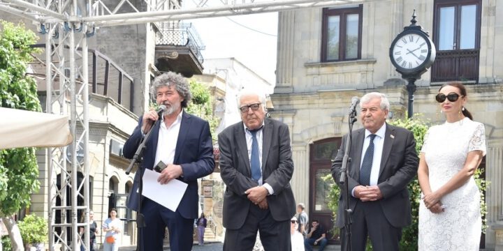 İçərişəhərdə V Milli Kitab Sərgisi açılıb