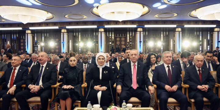 Ankarada Türkiyə Prezidenti Rəcəb Tayyib Ərdoğanın səlahiyyətlərinin icrasına başlaması mərasimi keçirilib