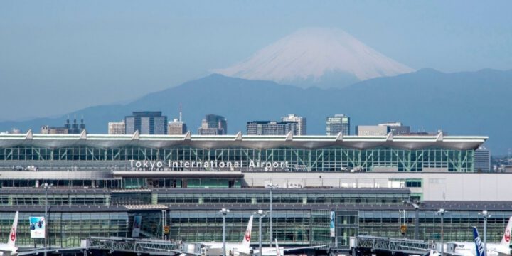 2 airplanes collide at Tokyo’s Haneda airport