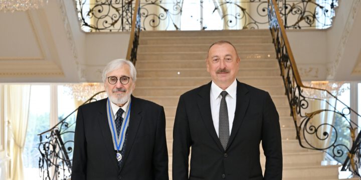 President Ilham Aliyev presented “Istiglal” Order to People’s Artist Ogtay Mirgasimov 