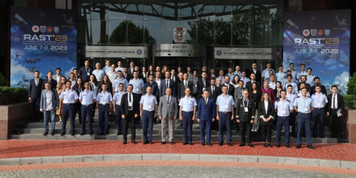 Azərbaycan Ordusunun hərbi qulluqçuları Türkiyədə beynəlxalq konfransda iştirak ediblər