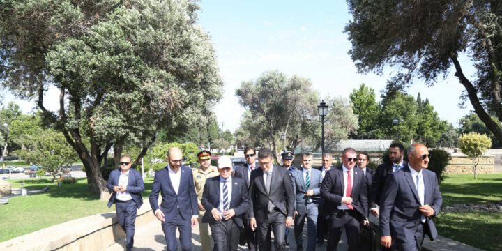 Pakistanın Baş naziri İçərişəhərlə tanış olub