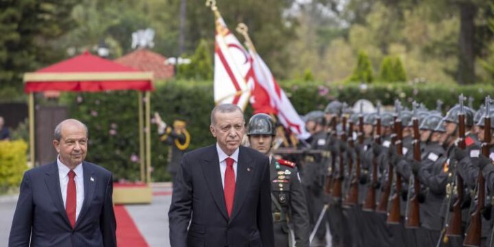 Rəcəb Tayyib Ərdoğan Şimali Kipr Prezidenti ilə görüşüb