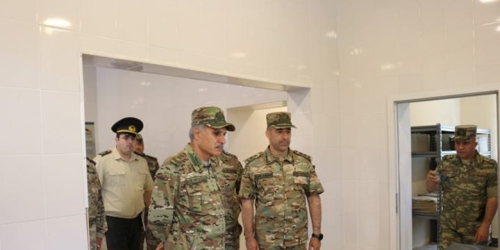 Hərbi prokuror işğaldan azad olunmuş ərazilərdə hərbçilərlə görüşüb