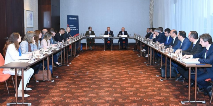 Ceyhun Bayramov “GLOBSEC” beyin mərkəzinin keçirdiyi dəyirmi masa müzakirələrində iştirak edib