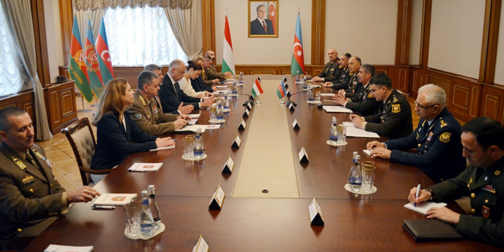 Azerbaijan, Hungary discuss expansion of military cooperation 