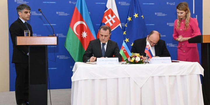 Azərbaycanla Slovakiya arasında yeni saziş imzalanıb
