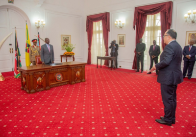 Azerbaijani Ambassador presents his credentials to President of Kenya
