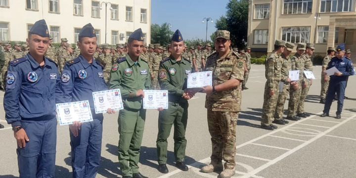 Hərbi Hava Qüvvələrində “Zabit ixtisas kursu”nun ilk buraxılış mərasimi keçirilib