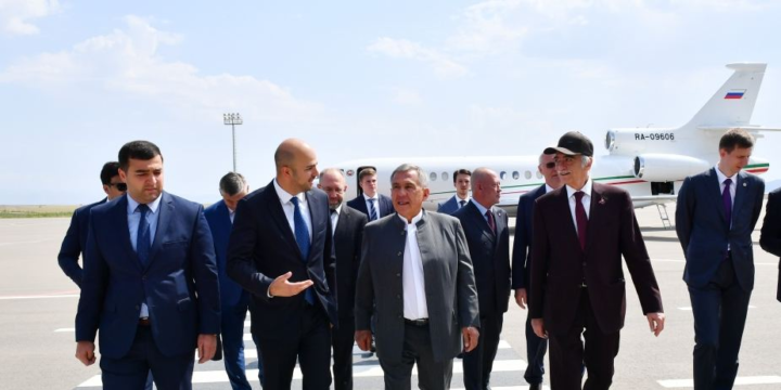 Tatarıstan Respublikasının Rəisi Rüstəm Minnixanov Azərbaycana səfərə gəlib