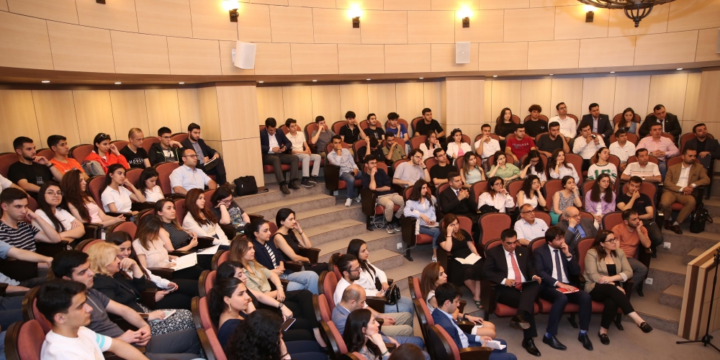 Managing Director of Boston Consulting Group conducts master class at Baku Higher Oil School