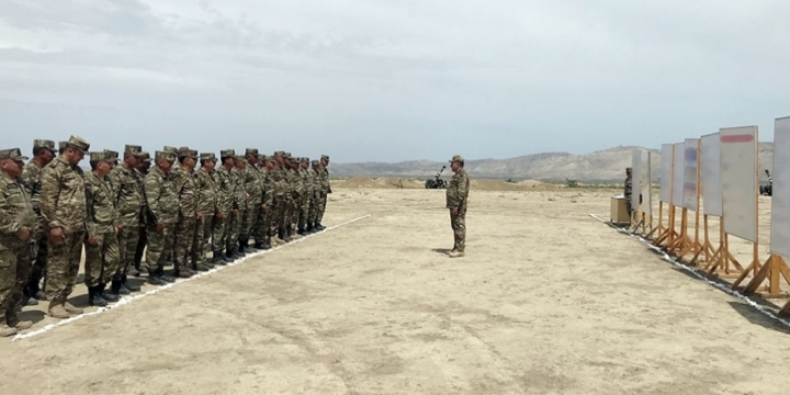 Training-methodical sessions held with artillery chiefs, Defense Ministry
