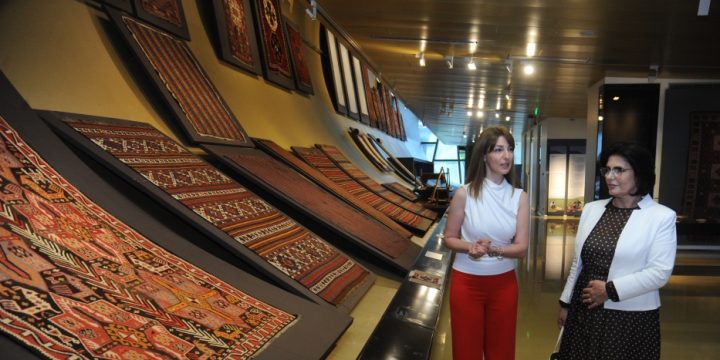 First lady of Albania visits Azerbaijan National Carpet Museum