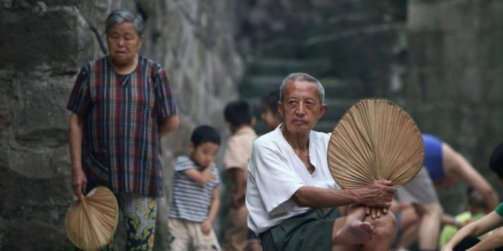 China renews orange alert for high temperatures