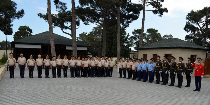 Müdafiə Nazirliyinin şəxsi heyəti Tovuz döyüşlərinin ildönümü ilə əlaqədar İkinci Şəhidlər xiyabanını ziyarət edib
