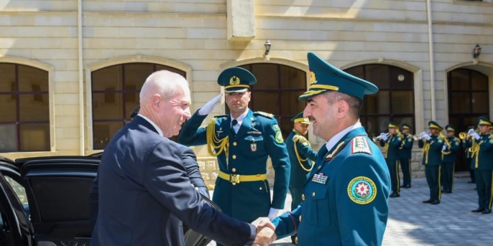 Dövlət Sərhəd Xidmətinin rəisi İsrail Dövlətinin müdafiə naziri ilə görüşüb