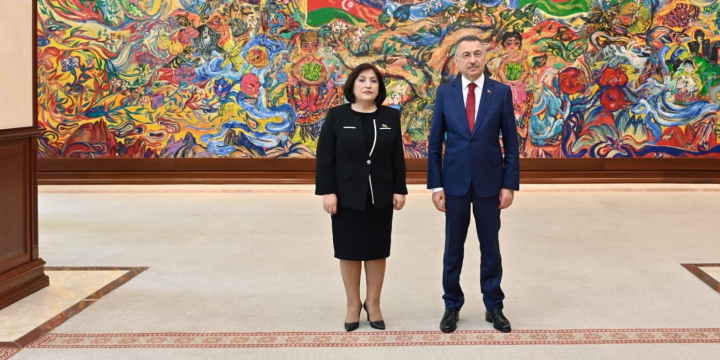 Sahibə Qafarova Azərbaycan-Ermənistan sülh təşəbbüsü barədə Fuat Oktayı məlumatlandırıb 