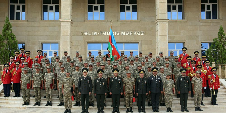 Əlahiddə Ümumqoşun Orduda növbəti ixtisas hazırlığı kursları başa çatıb