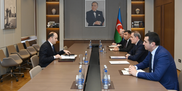 Ceyhun Bayramov Tacikistanın yeni səfiri ilə görüşüb