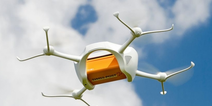 Böyük Britaniyada ilk dronlu poçt texnologiyası sınaqdan keçirilib