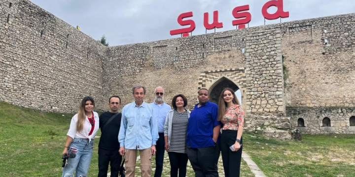 Amerikalı jurnalistlər Şuşada olublar