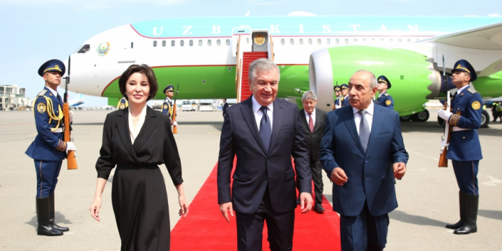 Özbəkistan Prezidenti Şavkat Mirziyoyev Azərbaycana dövlət səfərinə gəlib