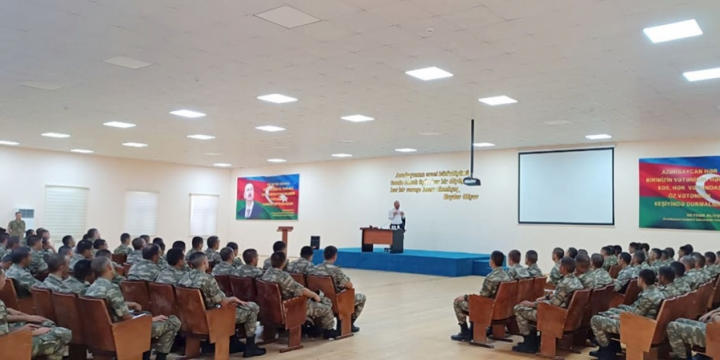 Representatives of State Committee for Work with Religious Organizations meet with servicemen