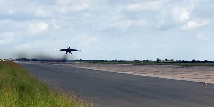 Hərbi Hava Qüvvələrinin aviasiya vasitələri təlim-məşq uçuşlarını icra edir