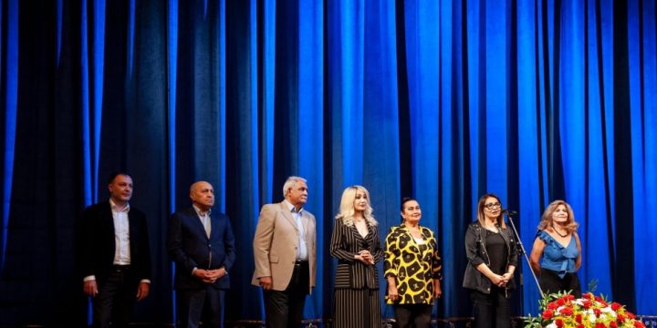 Akademik Milli Dram Teatrında yeni teatr mövsümünün açılışı olub