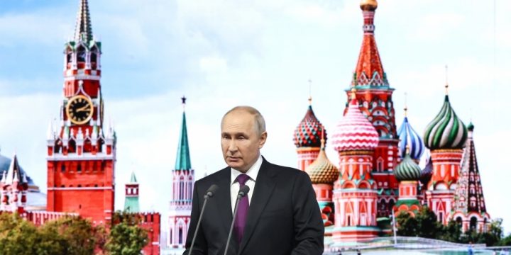 Vladimir Putin Qarabağ ətrafında vəziyyətin sülh məcrasına yönələcəyinə ümidvar olduğunu bildirib