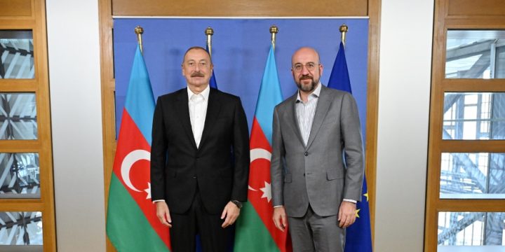 Şarl Mişel Prezident İlham Əliyevə zəng edib