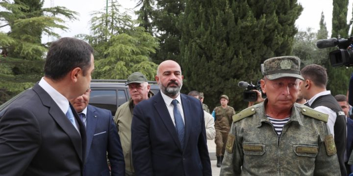 Yevlaxda Qarabağın erməni icmasının nümayəndələri ilə görüş başlayıb