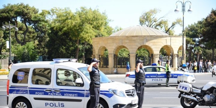 Şəhidlərimizin əziz xatirəsi bir dəqiqəlik sükutla anılıb