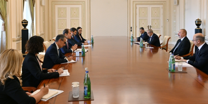 Prezident İlham Əliyev Avropa Yenidənqurma və İnkişaf Bankının nümayəndə heyətini qəbul edib