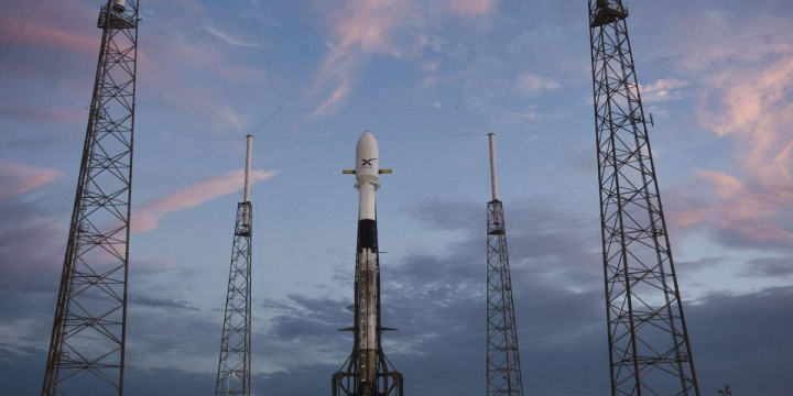 “SpaceX” Starlink İnternet peyklərinin yeni partiyasını orbitə çıxaracaq