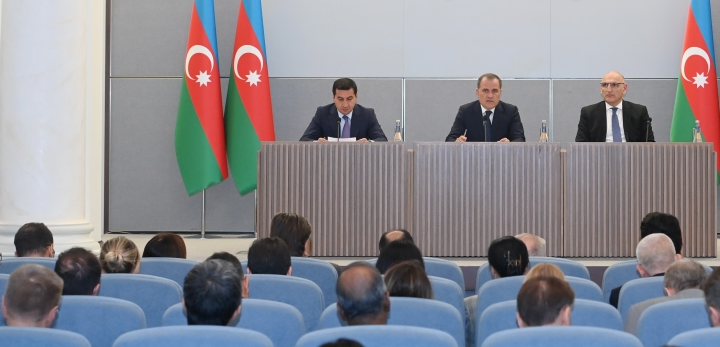 Azerbaijan’s Foreign Ministry holds briefing for diplomatic corps on current situation in the region