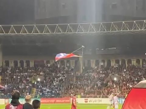 Ermənistandan növbəti təxribat – İrəvanda stadiona qondarma rejimin “bayrağı” gətirilib 
