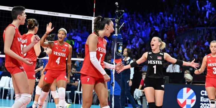Türkiye beat Serbia to win European champions title in volleyball