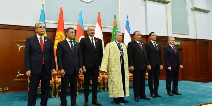 Prezident İlham Əliyev Qurbanqulu Berdiməhəmmədovun təltifolunma mərasimində iştirak edib