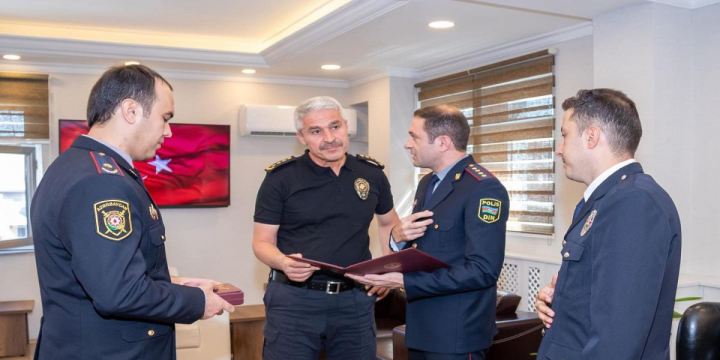 Vilayət Eyvazov Ermənistanla oyunda Azərbaycan Bayrağına ehtirama görə Türkiyə polisini təltif edib 