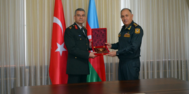 Azərbaycan Ordusunun Baş Qərargah rəisi türkiyəli nümayəndə heyəti ilə görüşüb