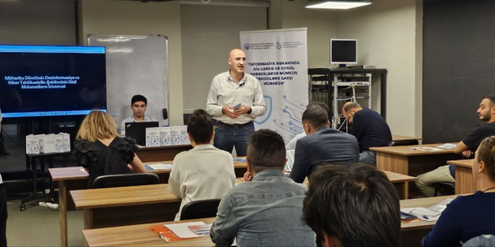 Media nümayəndələri üçün “Müharibə dövründə dezinformasiya və kibertəhlükəsizlik” mövzusunda təlim keçirilib